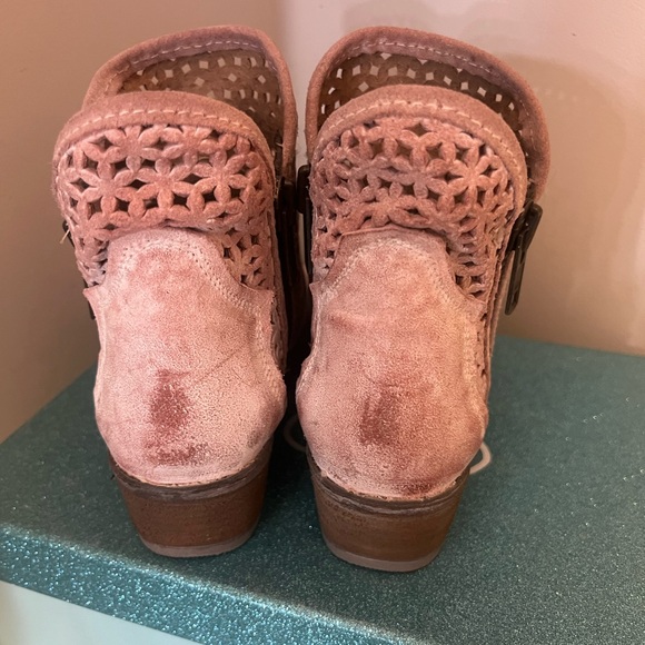 Pink Ankle Boots with Cutout Design - Picture 3 of 5